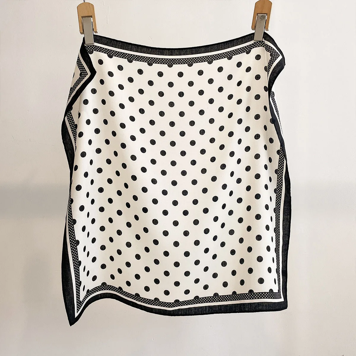 Luxury Polka Dot Printed Squar - مراجعة Scarf Silk Square وسعره