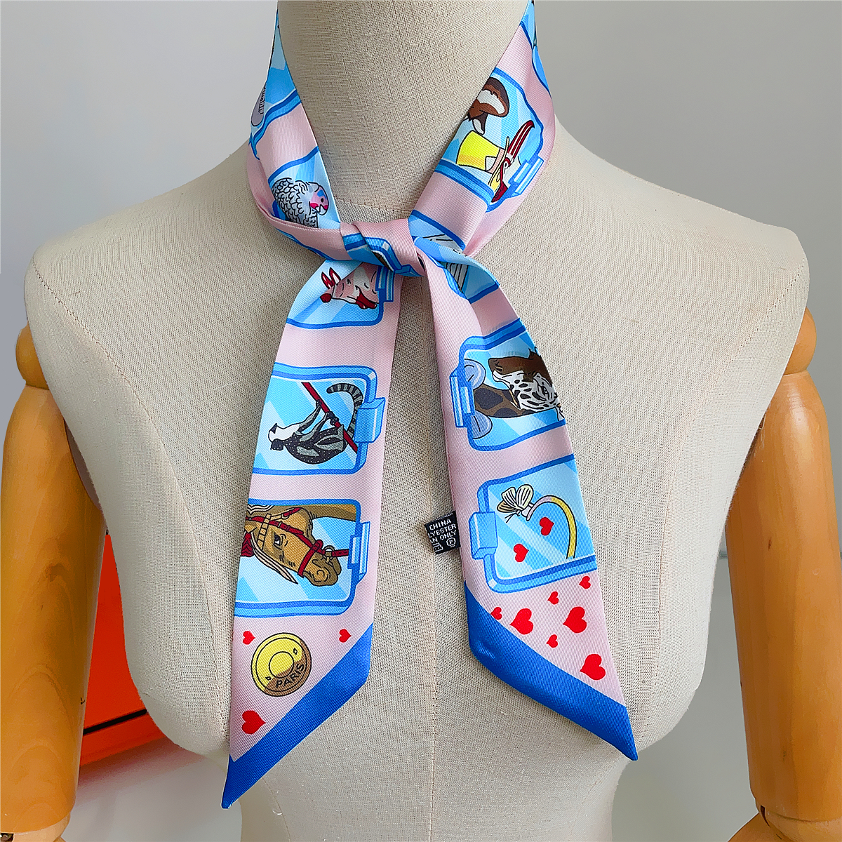 Brand Design Twill 100% Silk S - مراجعة Scarf Silk Square وسعره