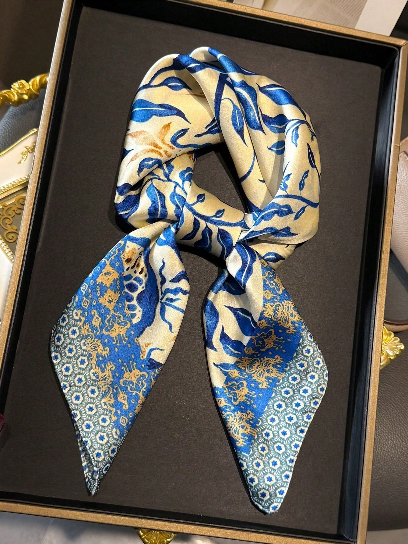 Luxury Brand Bohemia Print Squ - مراجعة Silk Neck Scarf وسعره