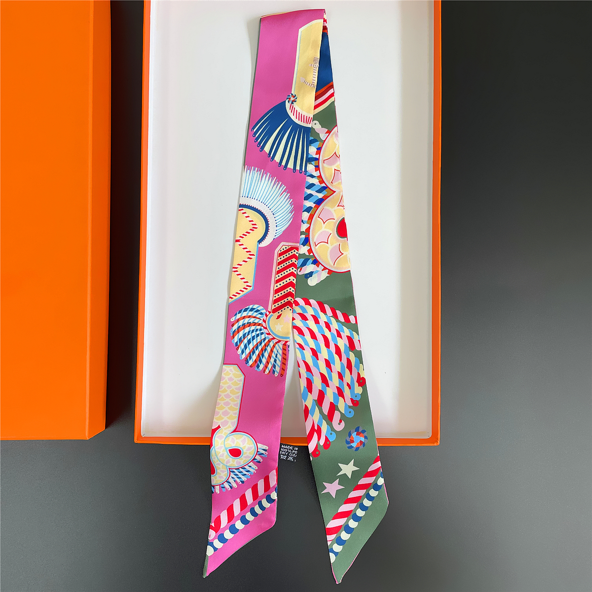 Brand Design Twill 100% Silk S - مراجعة Scarf Silk Square وسعره