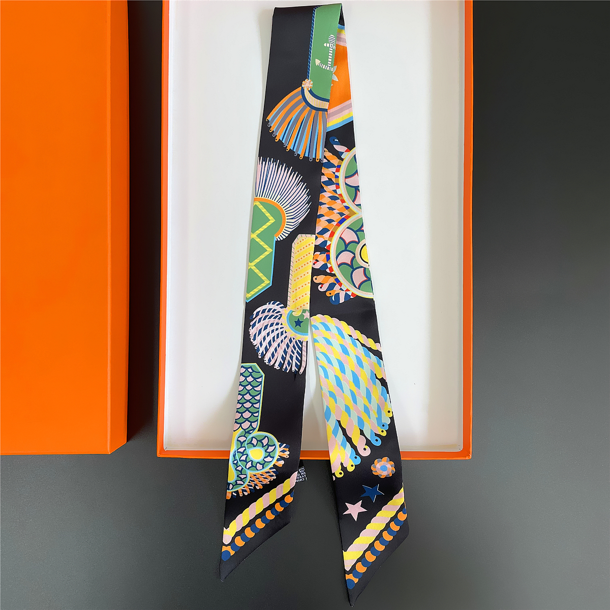 Brand Design Twill 100% Silk S - مراجعة Scarf Silk Square وسعره