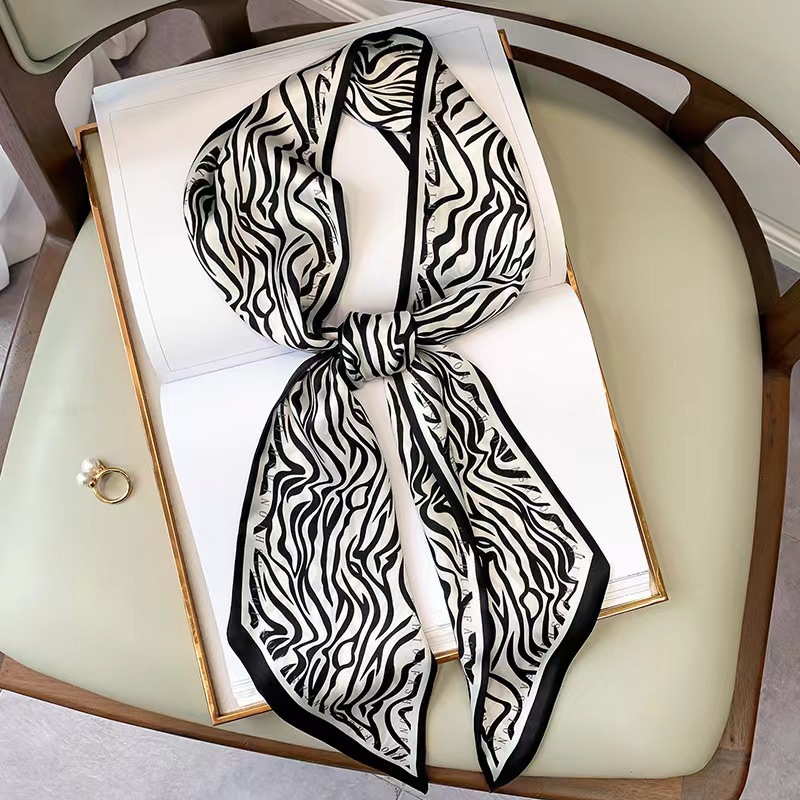 Luxury Zebra Print Silk Square - مراجعة Silk Tie Striped وسعره