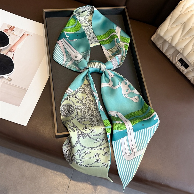 Women's Double-sided Print Sil - مراجعة Ascot Neck Scarf وسعره