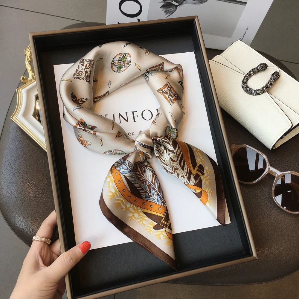 Fashion Satin Square Scarf for - مراجعة Ascot Neck Scarf وسعره