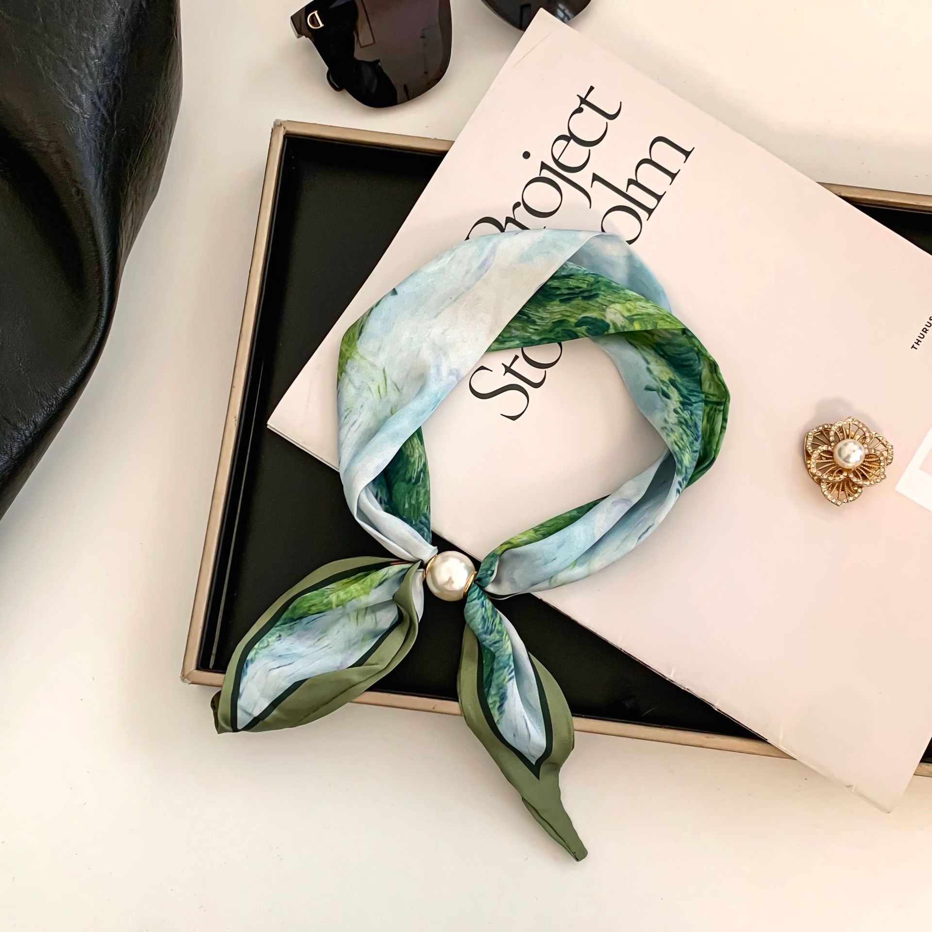 Cashew Flower Silk Scarf Effor - مراجعة Ascot Neck Scarf وسعره