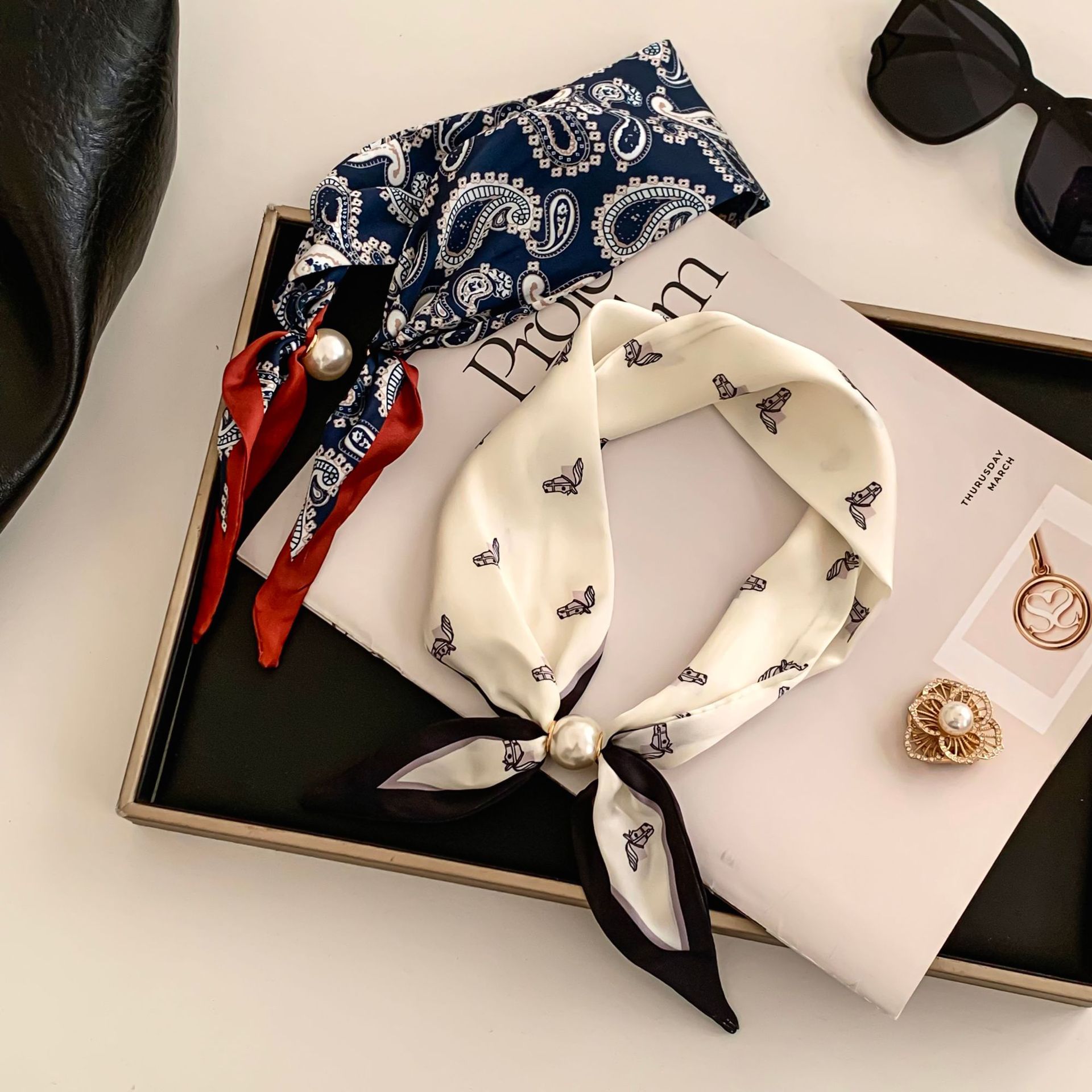 Cashew Flower Silk Scarf Effor - مراجعة Ascot Neck Scarf وسعره