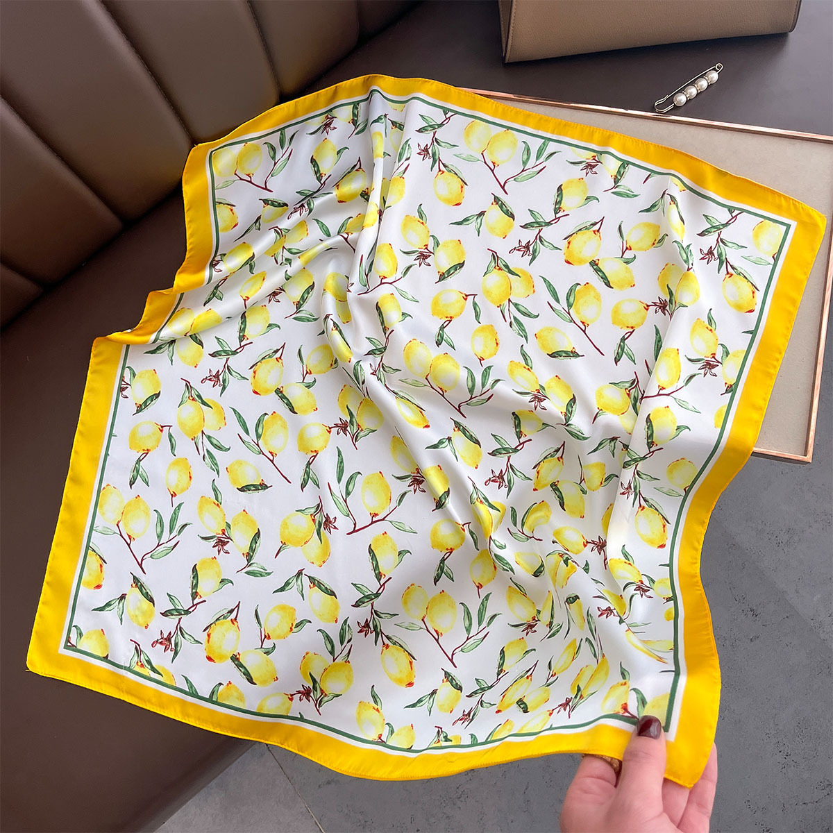 2025 New Yellow Lemon Print Sq - مراجعة Scarf Silk Square وسعره