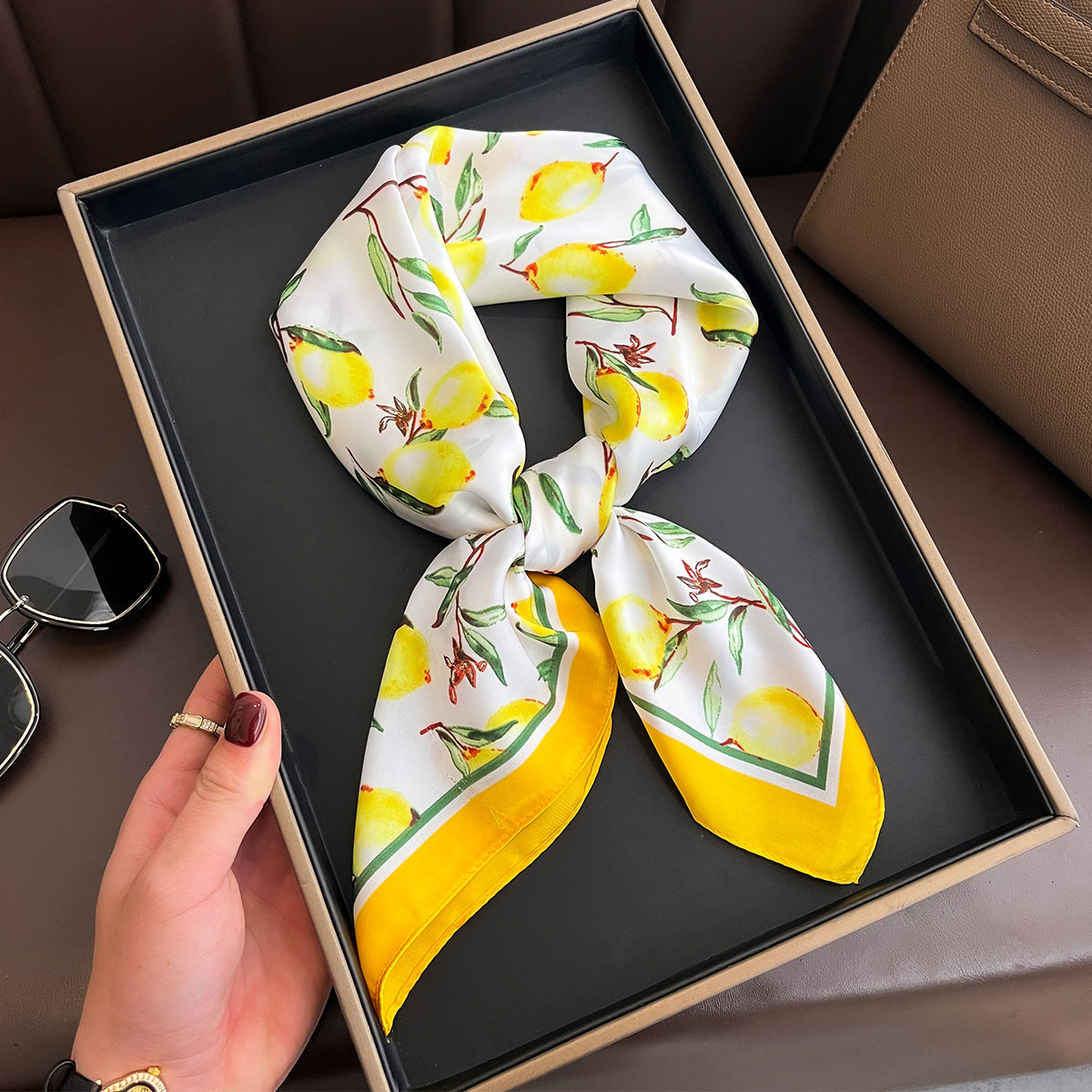 2025 New Yellow Lemon Print Sq - مراجعة Scarf Silk Square وسعره