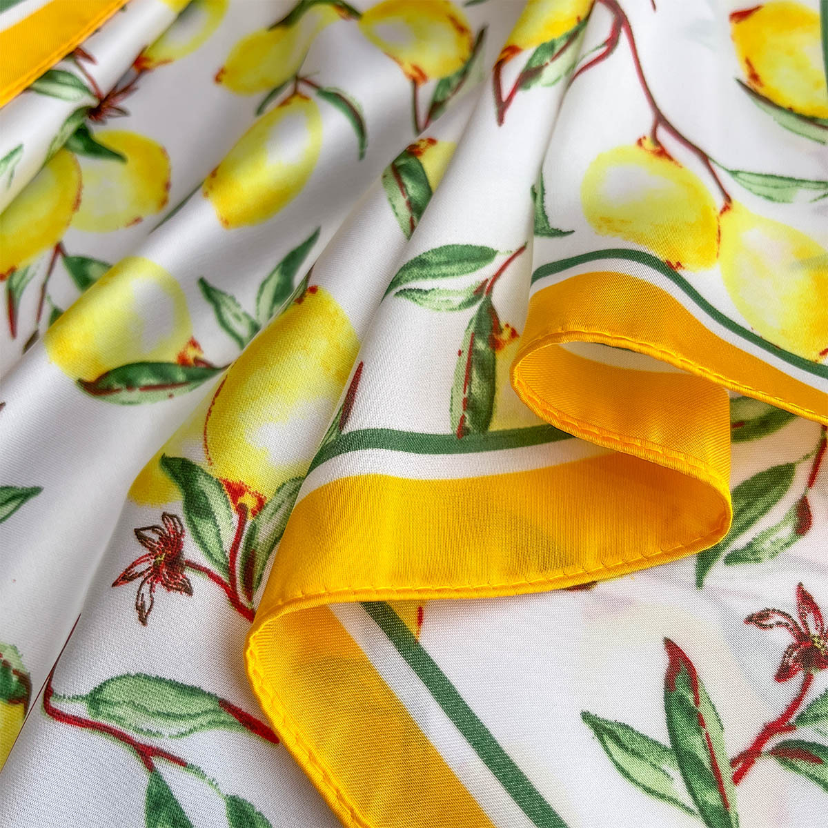 2025 New Yellow Lemon Print Sq - مراجعة Scarf Silk Square وسعره