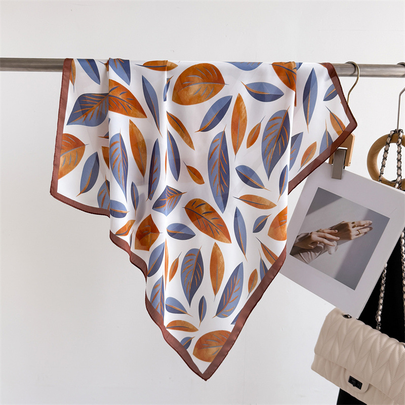 Luxury Brand Print 70cm Square - مراجعة Face Scarf Mask وسعره