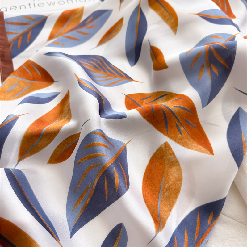 Luxury Brand Print 70cm Square - مراجعة Face Scarf Mask وسعره