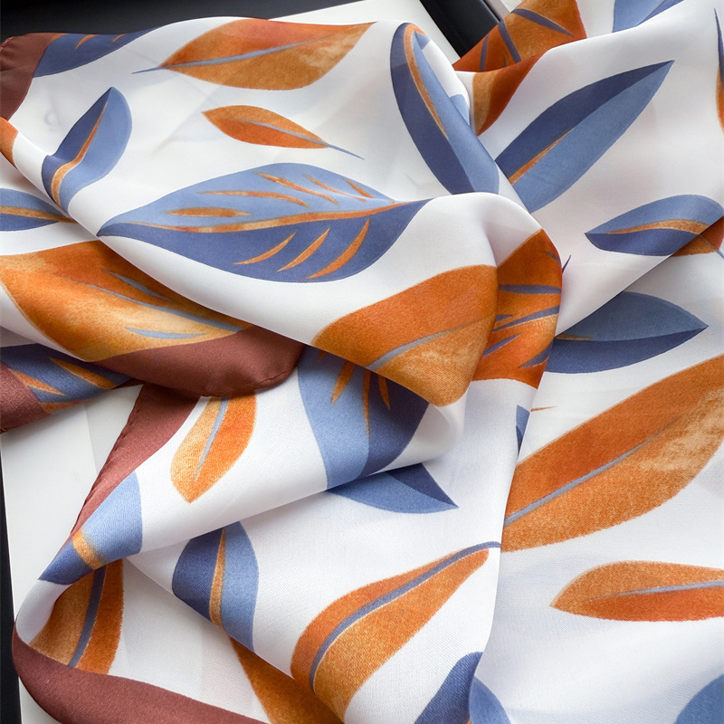 Luxury Brand Print 70cm Square - مراجعة Face Scarf Mask وسعره